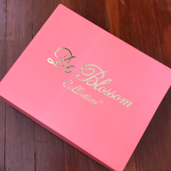 Platforms - Picture 2 of 4